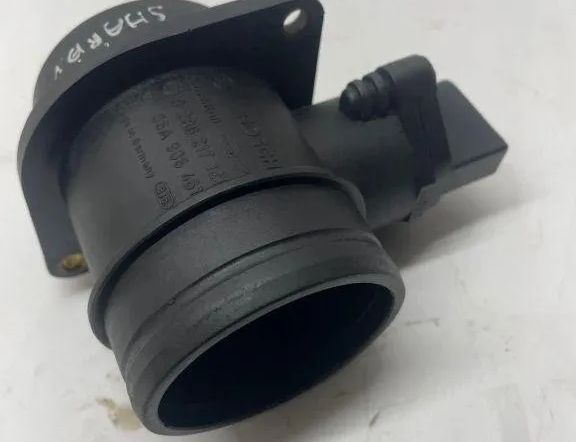 VOLKSWAGEN Sharan 1 generation (1995-2010) Воздухомер воздушного фильтра 06A906461 30345504