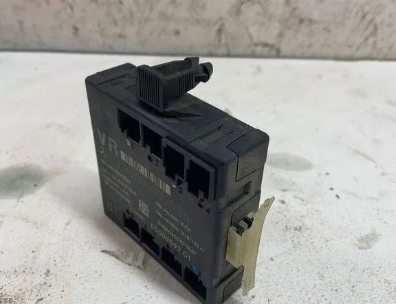 MERCEDES-BENZ C-Class W204/S204/C204 (2004-2015) Блок управления дверей задние правые A2048702026 30348491