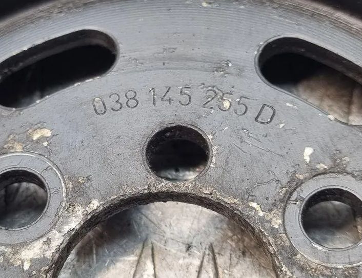 VOLKSWAGEN Passat B5 (1996-2005) Шкив насоса усилителя руля 038145255D 24176215