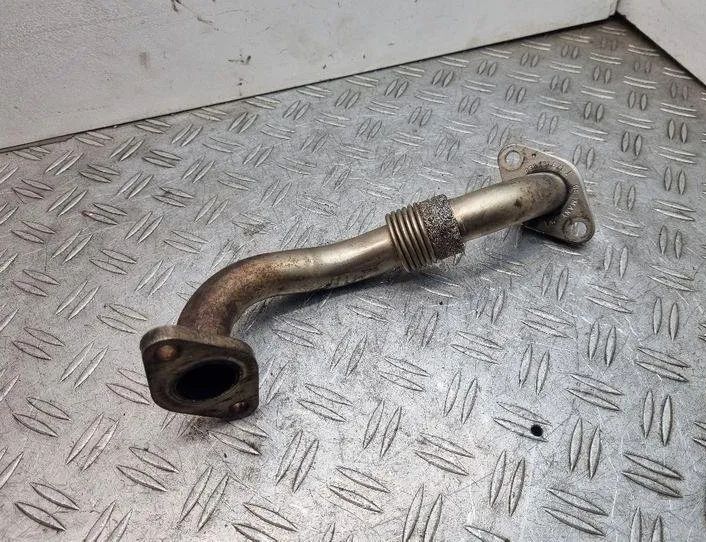 SKODA Fabia 6Y (1999-2007) Трубка рециркуляции отработавших газов 038131521J 24179435