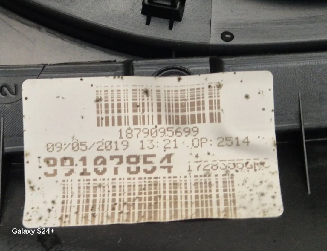 OPEL Crossland X 1 generation (2017-2023) Обшивка передней левой двери OPX51007,1735479X,T0521889 28455456