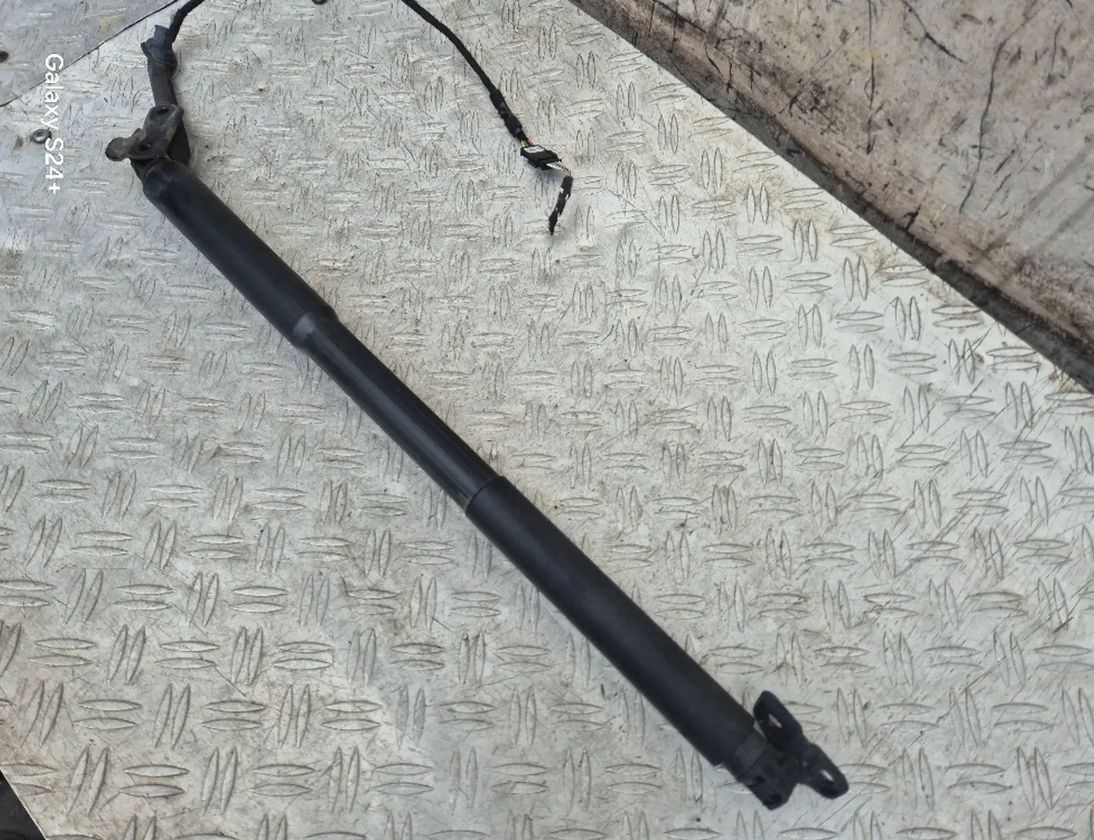 BMW 3 Series F30/F31 (2011-2020) Left Side Tailgate Gas Strut 7263155 30449393