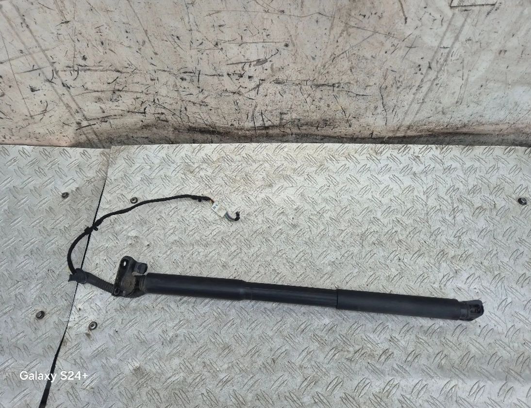 BMW 3 Series F30/F31 (2011-2020) Left Side Tailgate Gas Strut 7263155 30449393