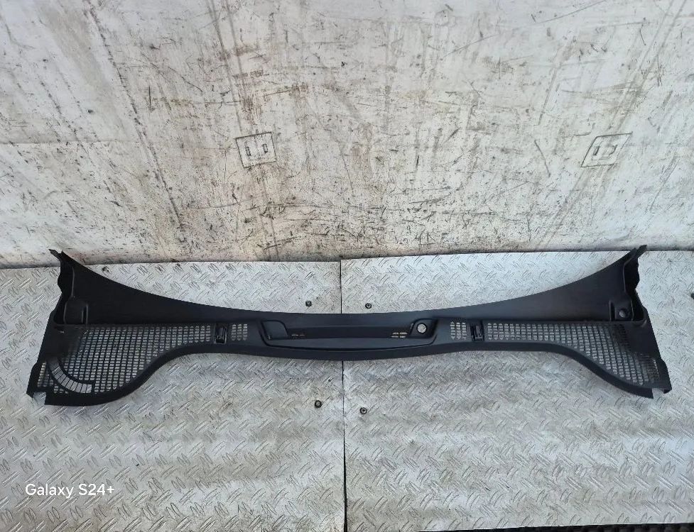 SKODA Octavia 2 generation (2004-2013) Пластмасса передняя стеклоочистителей 1Z1819415F 31612424