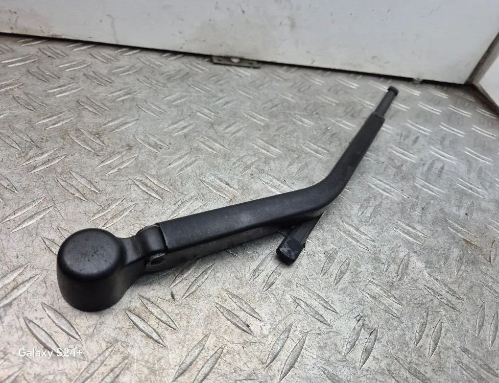 MINI Clubman R55 (2007-2014) Zadné okenné stierače na kufor 7168155,2756279 31651950