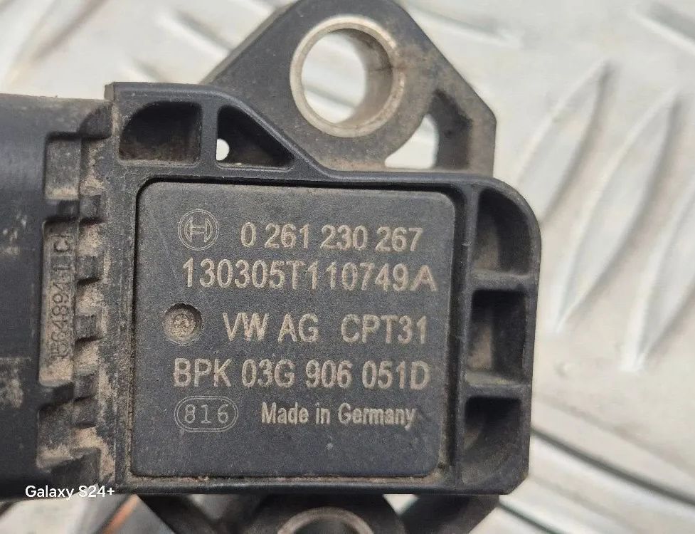 SKODA Rapid 2 generation (1985-2023) Air pressure sensor 03G906051D 31972037