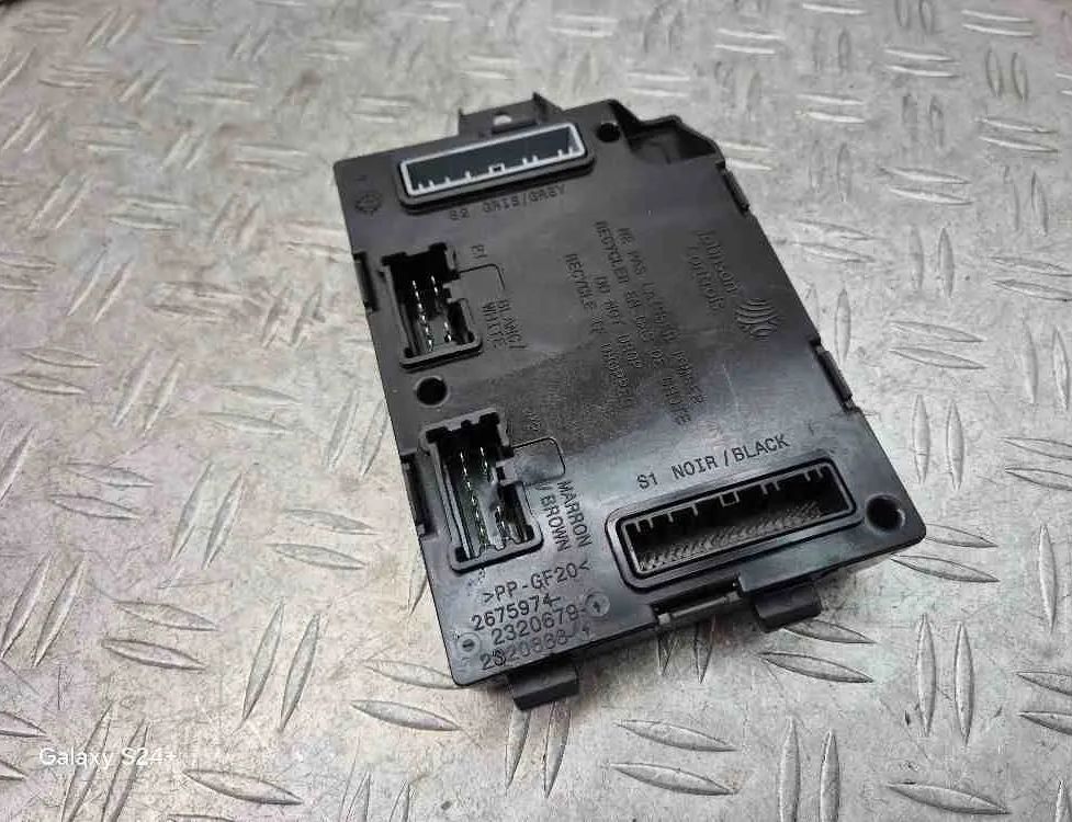 RENAULT Captur 1 generation (2013-2019) Iné riadiace jednotky 284B18533R,BCMT4L4 32463053