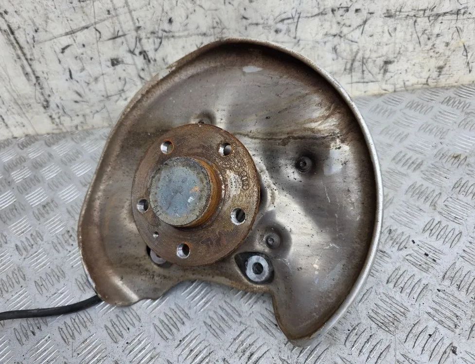 AUDI A4 B9/8W (2015-2024) Rear Right Wheel Hub 8W0505436T,8W0505460C,8W0615612 33001204