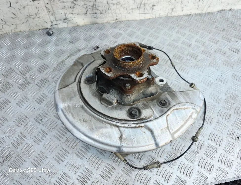 BMW 7 Series G11/G12 (2015-2023) Ступица задняя левая 6861135,6861801 33010391