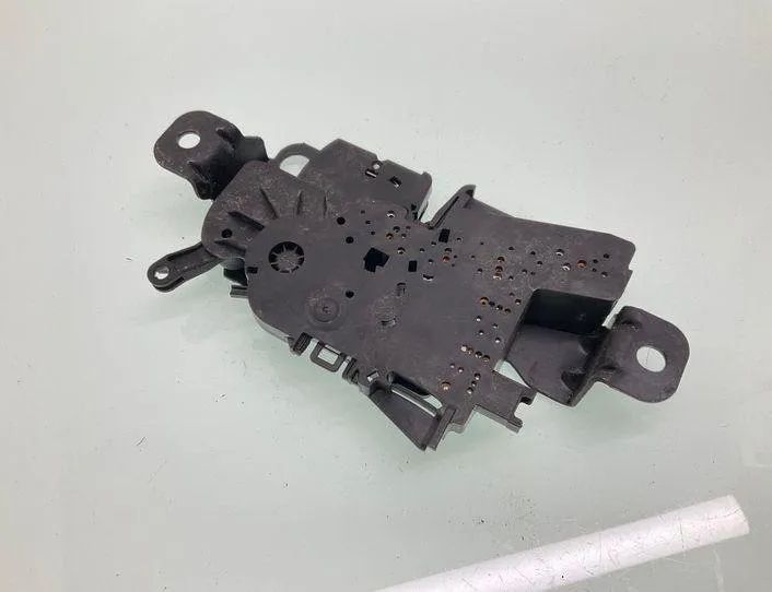 BMW 3 Series G20/G21/G28 (2018-2024) Zámok na piate dvere 7383283 22250124