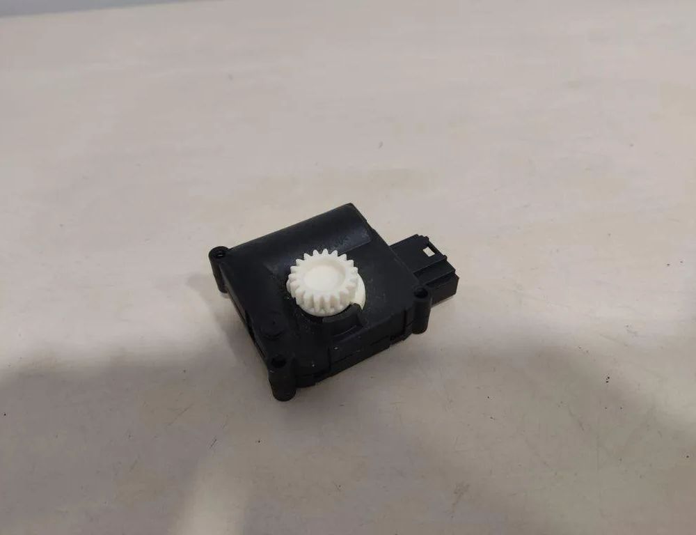 AUDI Q7 4L (2005-2015) Клапаны управления внутренним подогревом 4F0820511B 31418397