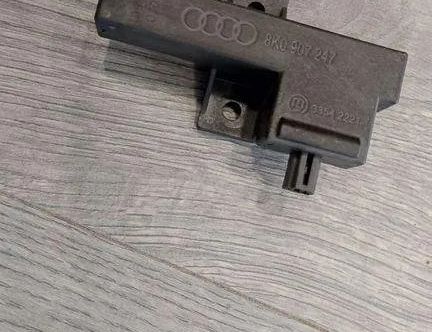 AUDI A8 D2/4D (1994-2002) Riadiaca jednotka brzdového systému 8K0907247 31420333