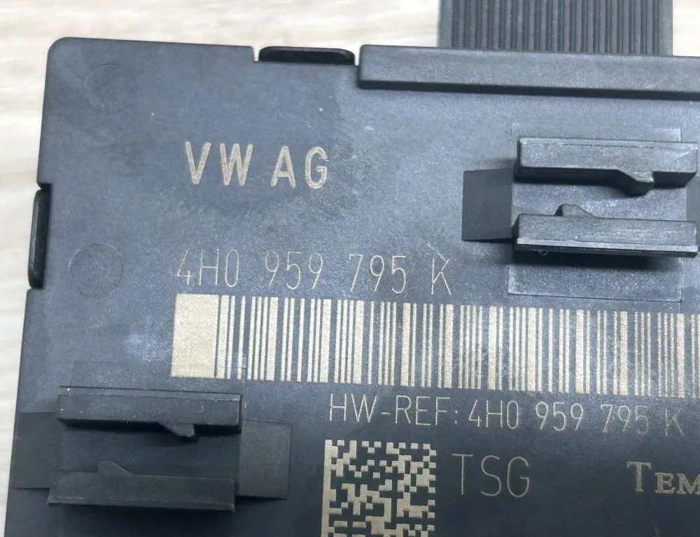 PORSCHE Cayenne 958 (2010-2018) Front Left Door Control Unit 4H0959795K 31423770