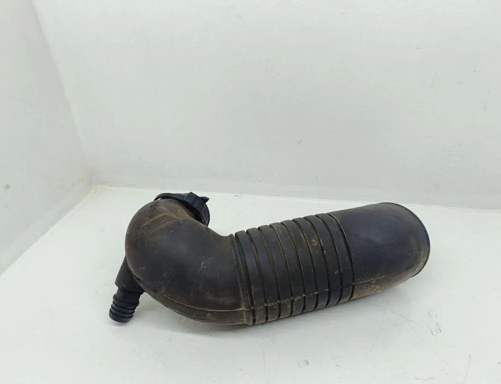 VOLKSWAGEN Passat B7 (2010-2015) Iné rúrky 8D0129615K 31899747