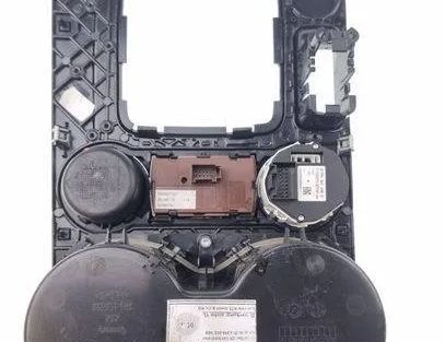 VOLKSWAGEN Touareg 2 generation (2010-2018) Držiak na poháre 7P6858602,7P1863216,7P6927127 24778780