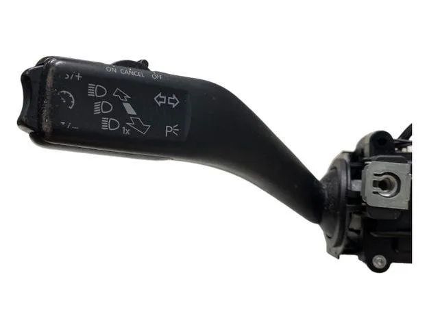 SKODA Octavia 2 generation (2004-2013) Подрулевой переключатель 5K0953521BN 26563077