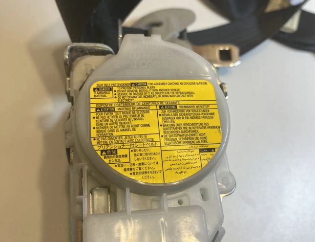 LEXUS RX 3 generation (2009-2015) Ľavý predný bezpečnostný pás J090301 20298055