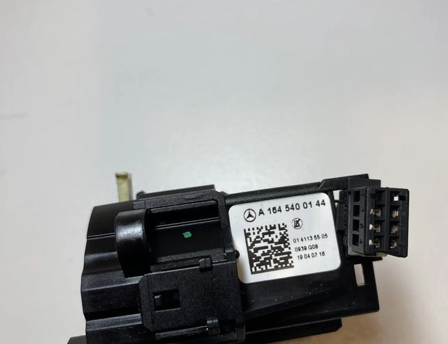 MERCEDES-BENZ M-Class W164 (2005-2011) Ovládanie stieračov A1645400144 20646124