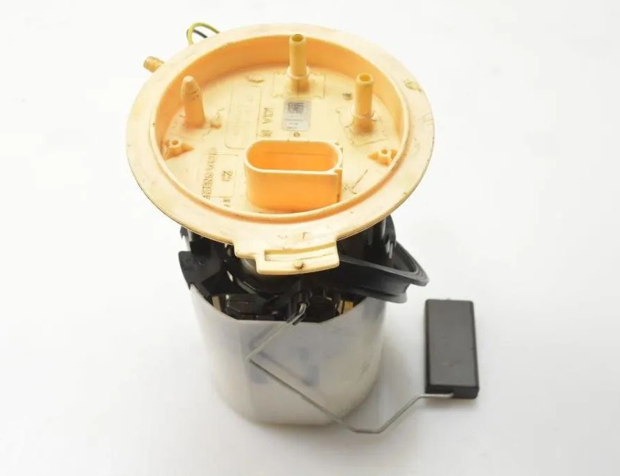 SKODA Superb 2 generation (2008-2015) Топливный насос 1K0919050AC 30704254