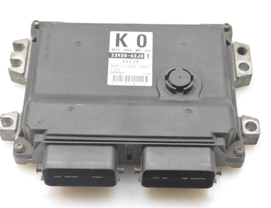 SUZUKI Swift 3 generation (2004-2010) Engine Control Unit ECU 3392062J0 31780032