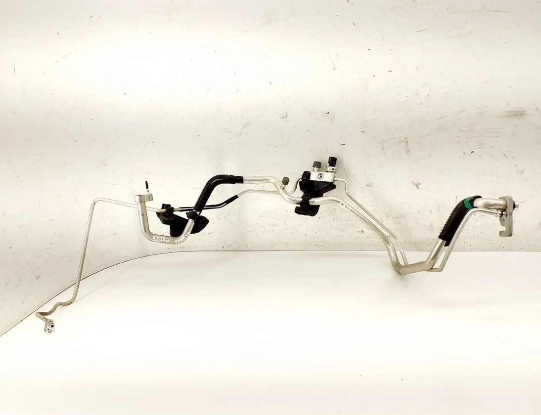 TOYOTA RAV4 4 generation (XA40) (2012-2018) Трубки кондиционера 30032679