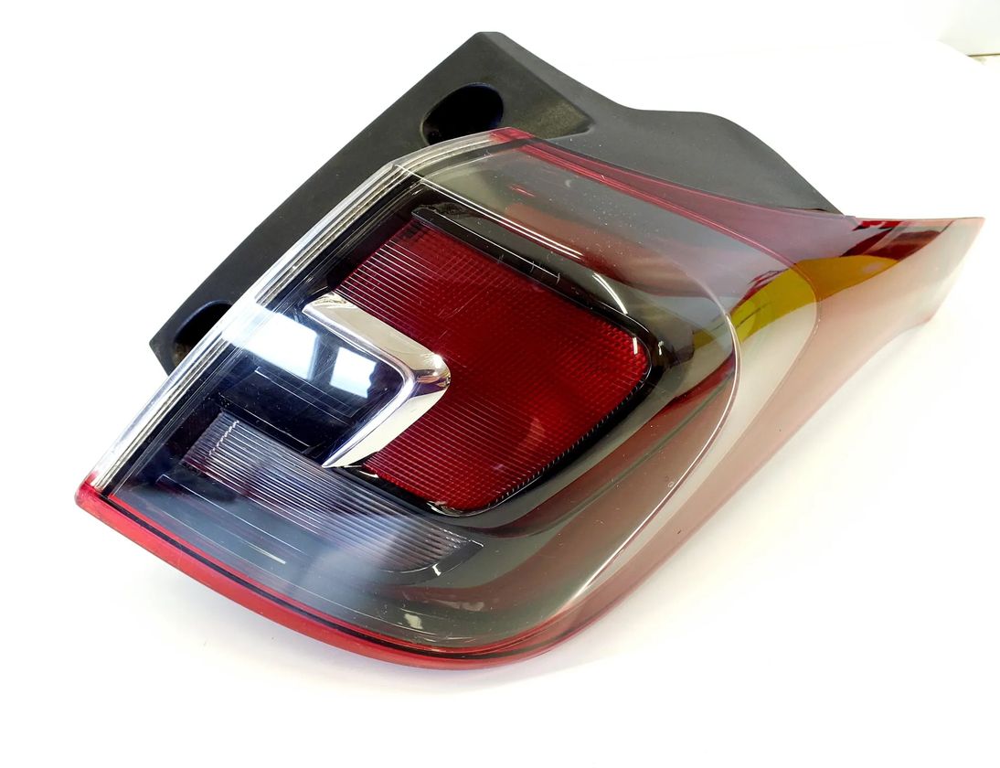 OPEL Crossland X 1 generation (2017-2023) Фонарь задний правый 2SD2237 30739261