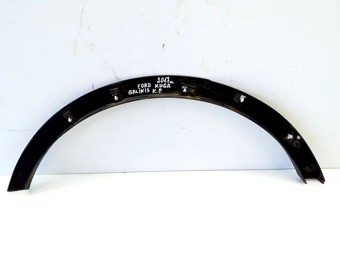 FORD Kuga 2 generation (2013-2020) Ľavé zadné blatníkové lemovanie CV44S286D03A 32771840
