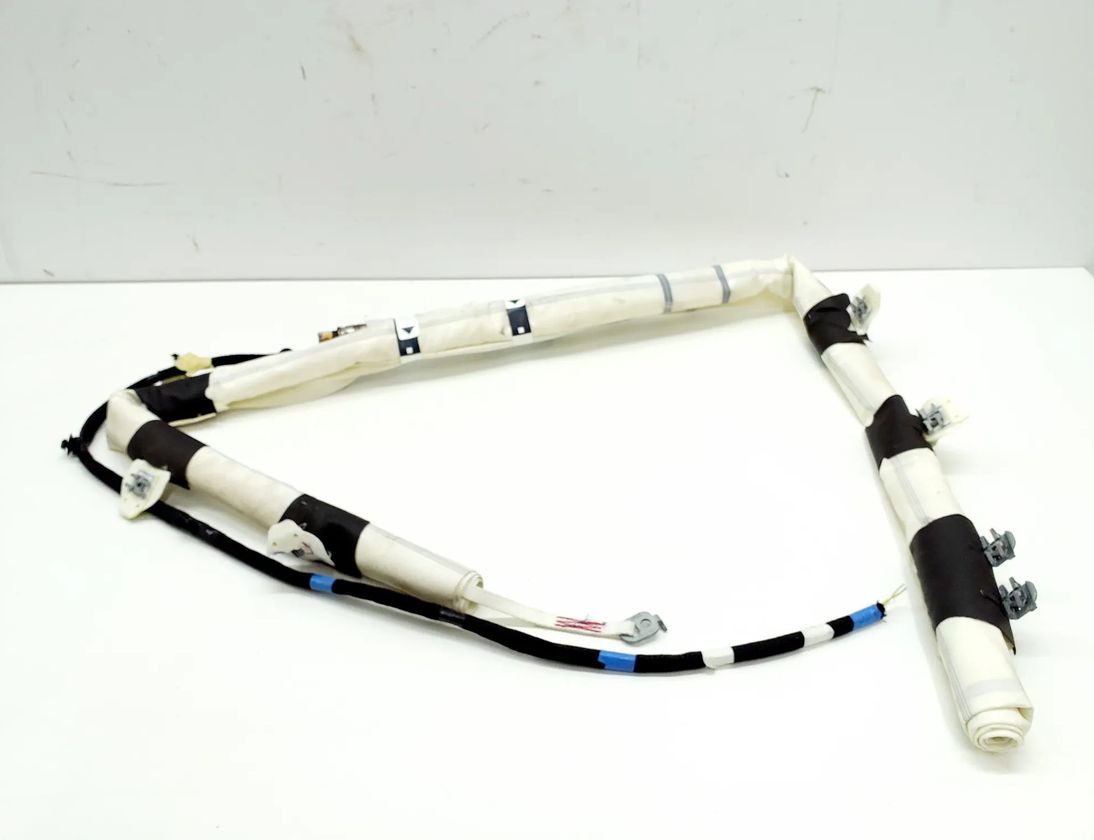 PEUGEOT 2008 2 generation (2019-2023) Подушка безопасности потолка правая 9838258680 33016776