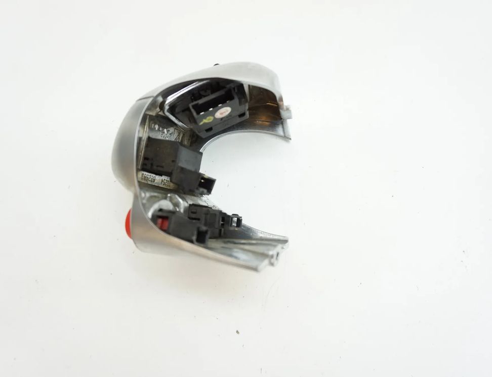 PIAGGIO MP3 4 generation (2012-2024) Ľavý prepínač svetiel LH 622993 32094395