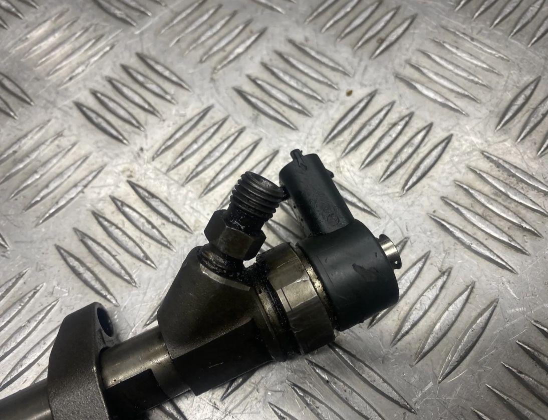 RENAULT Espace 4 generation (2002-2014) Palivový vstrekovač 8200084534 22655781