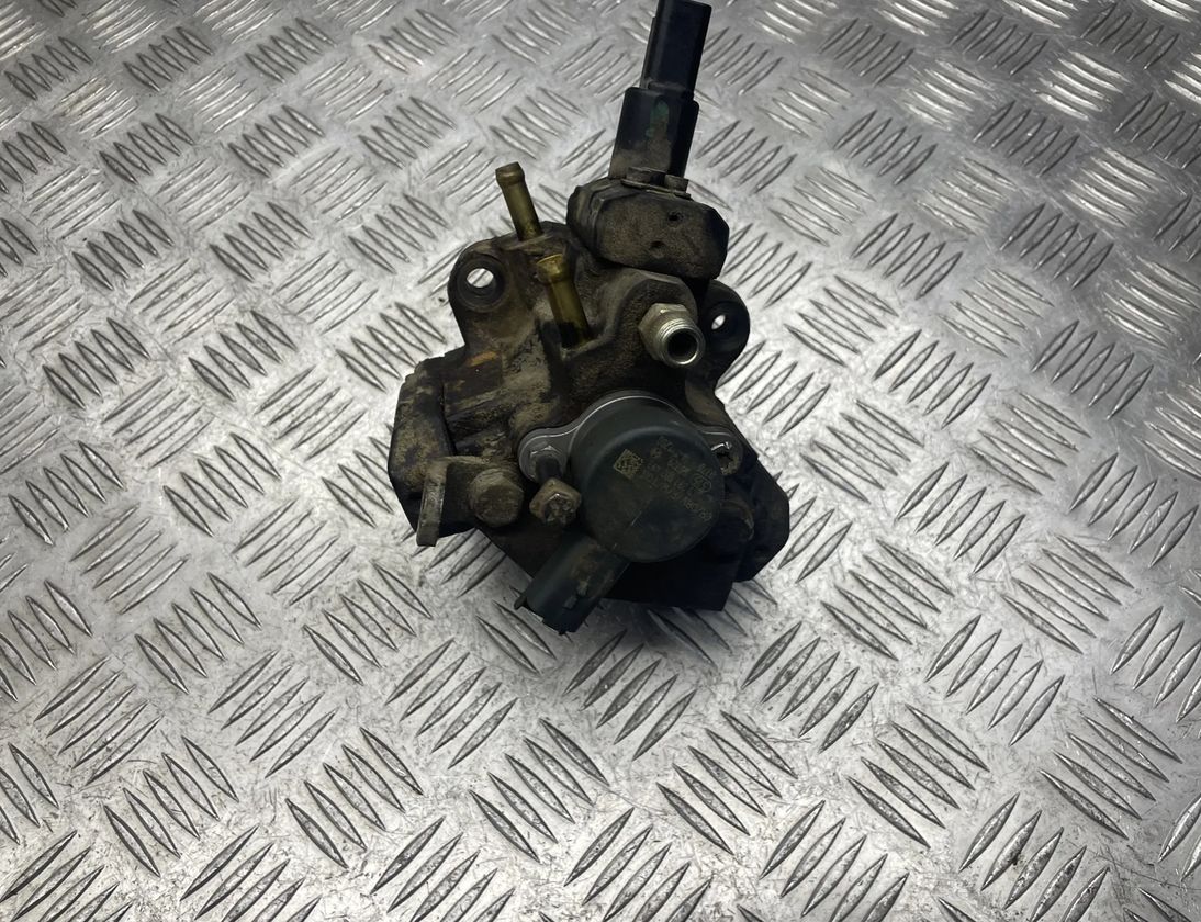 PEUGEOT 607 1 generation (2000-2008) Топливный насос 0281002493 25348941