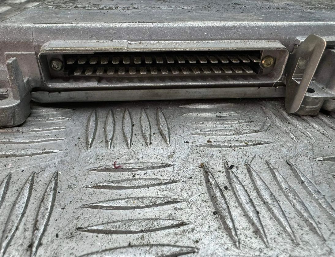 RENAULT Laguna 1 generation (1993-2001) Engine Control Unit ECU 7700864275 25447620