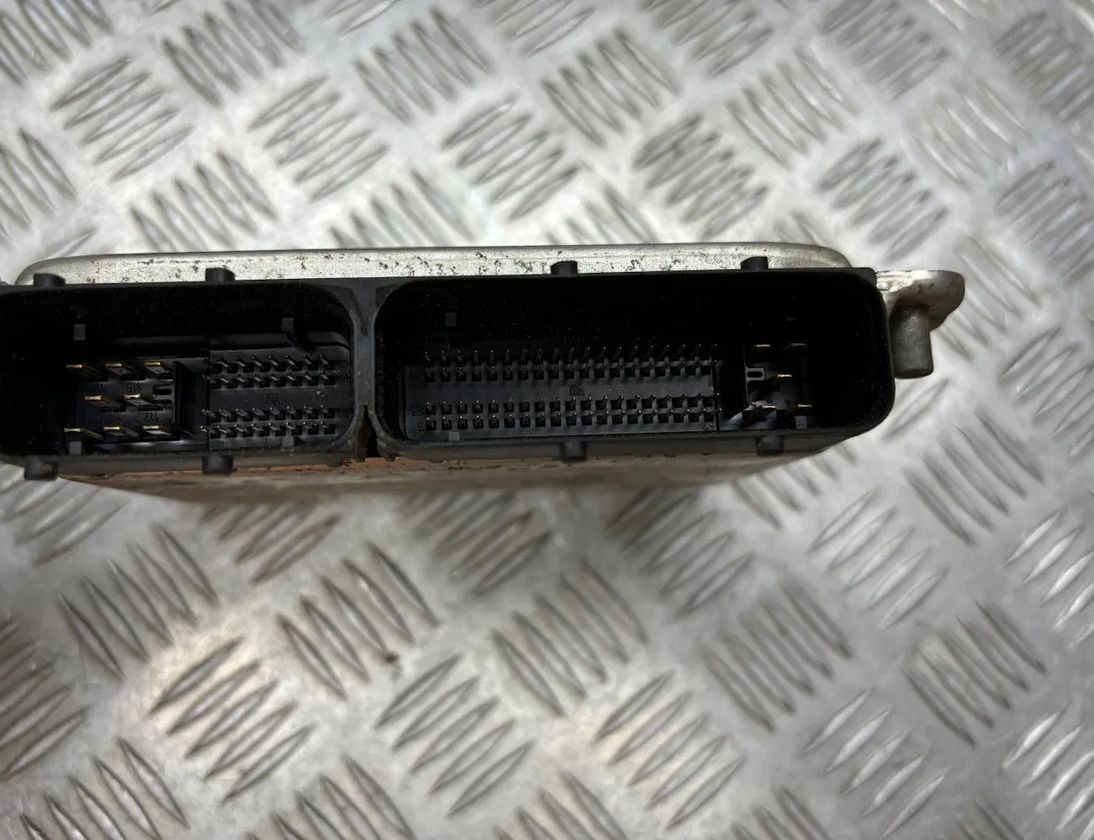 FORD Galaxy 1 generation (1995-2006) Engine Control Unit ECU 038906019LR 26552210