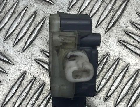 SKODA Octavia 2 generation (2004-2013) Zámok krytu nádrže na palivo 1Z0810773,1M0859181A 28240110