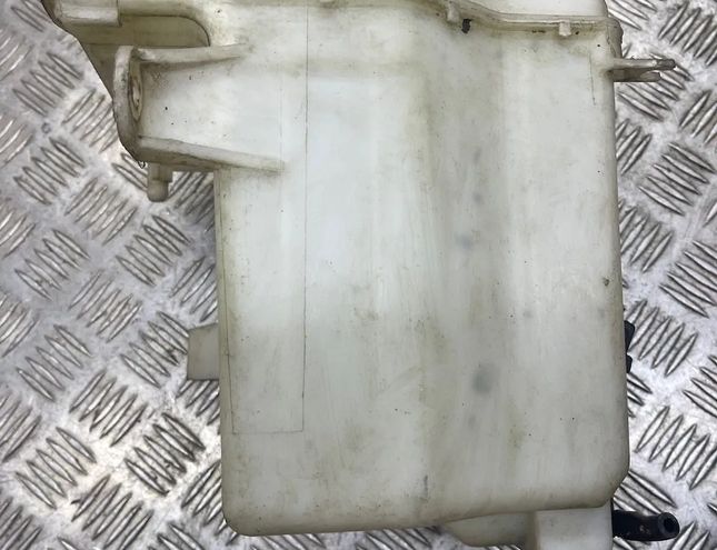 LEXUS IS XE20 (2005-2013) Nádrž na ostrekovač okien 060851 30772817