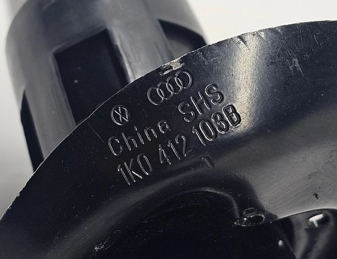 VOLKSWAGEN Golf 6 generation (2008-2015) Амортизатор передний правый 1T0412103A,GM7S6B10,1K0412103B 32108983