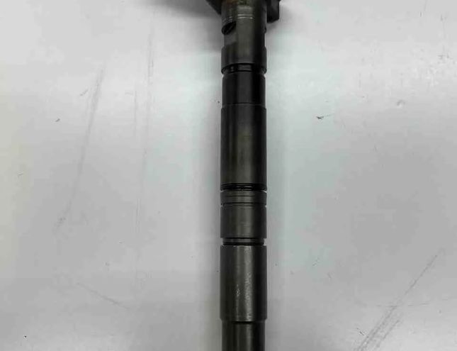 VOLKSWAGEN Passat B6 (2005-2010) Fuel Injector 03L130277 32398533