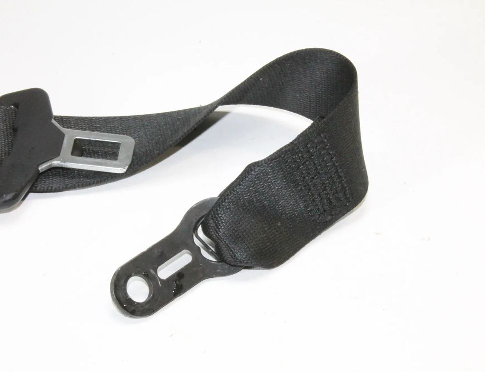 BMW 3 Series E90/E91/E92/E93 (2004-2013) Ľavý zadný bezpečnostný pás 607051100E 12935598