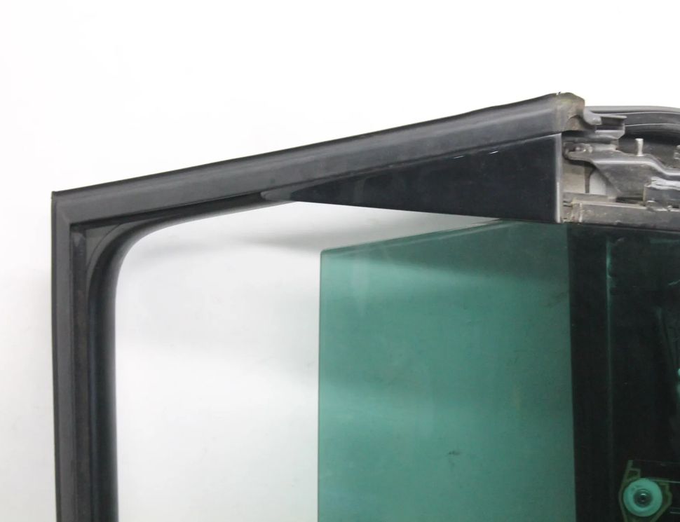 VOLKSWAGEN Touareg 1 generation (2002-2010) Стекло задней левой двери 7E0035411A 13989514