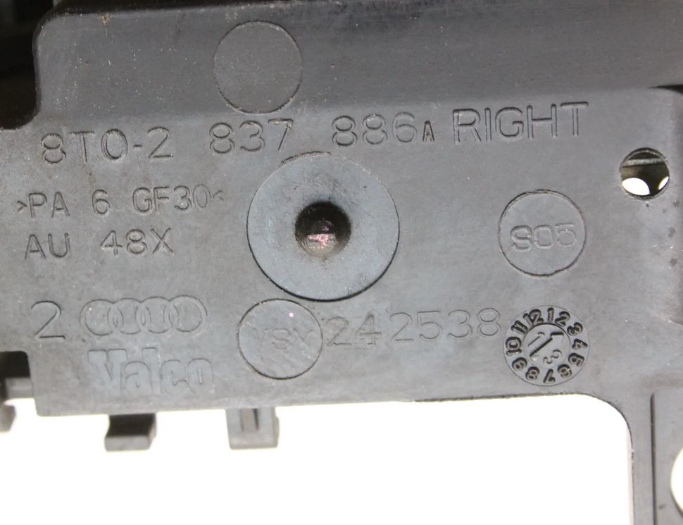 AUDI A5 Sportback 8T (2009-2011) Pravé predné dvere vonkajšia kľučka 8T0837886A 17221150