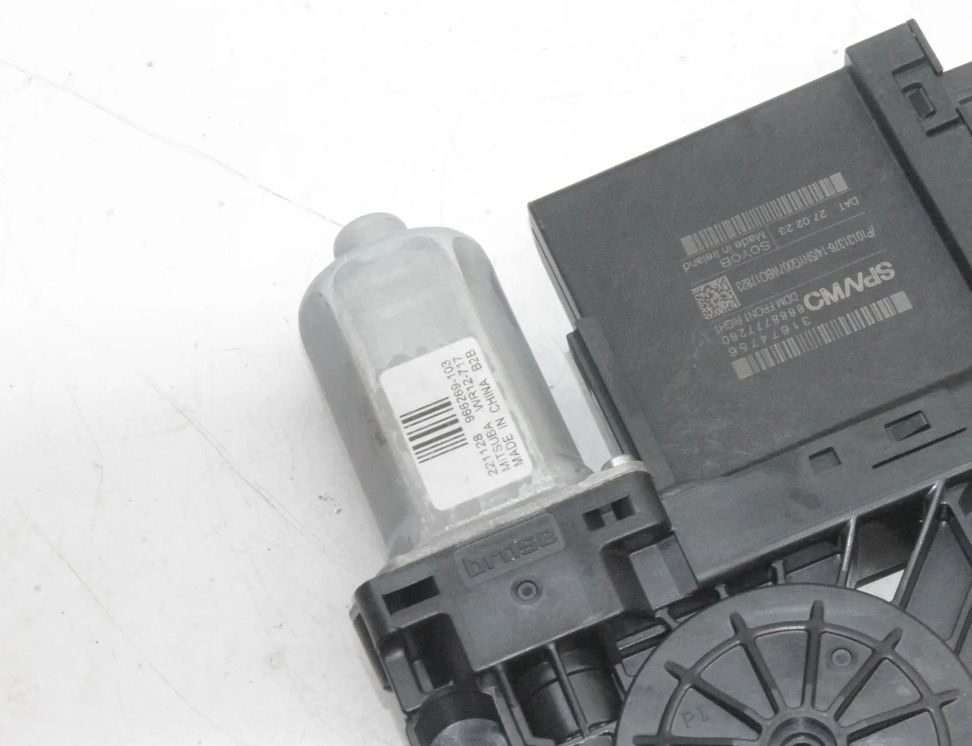 VOLVO XC40 1 generation (2017-2024) Маторчик стеклоподъемника передней правой двери 31674756 24810664