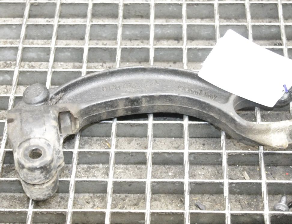 AUDI A5 8T (2007-2016) Pravé predné dolné rameno 8K0413038L 25716614