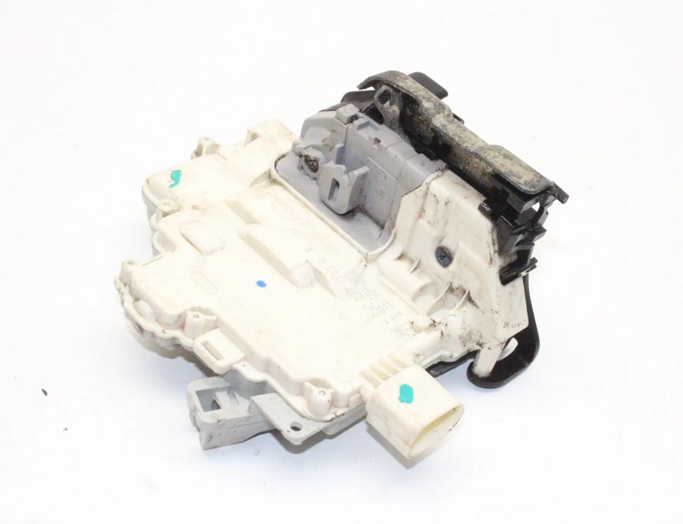 AUDI A4 B8/8K (2011-2016) Ľavý predný zámok dverí 8J2837015A 25784464