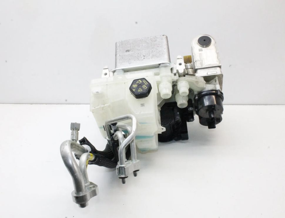 TESLA Model Y 1 generation (2020-2024) Zásobník expanznej nádrže chladiacej kvapaliny 1523007-00-E,1549902-00-C,1625001-01-A 26801510