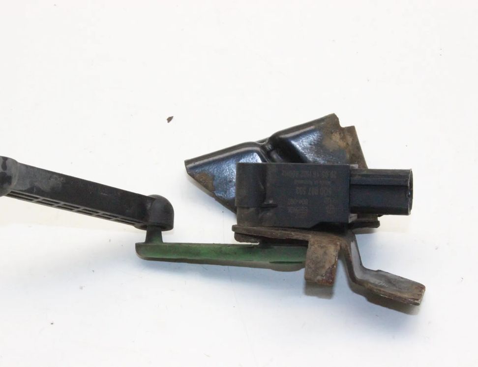 AUDI TT 8S (2014-2024) Front Right Level Sensor 5Q0907503 27317920