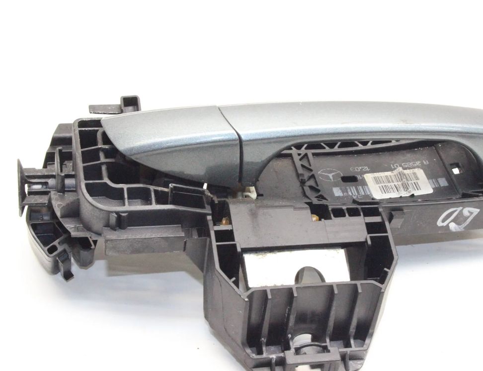 MERCEDES-BENZ C-Class W204/S204/C204 (2004-2015) Rear right door outer handle A2047601634 27415178