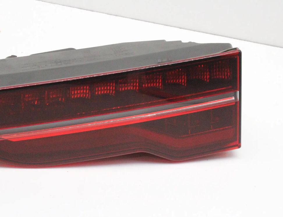 JAGUAR I-Pace 1 generation (2018-2023) Фонарь крышки багажника правый J9D3-13A420-CC 28999384