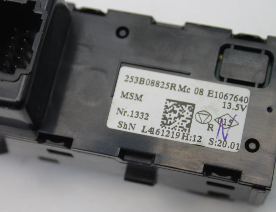 RENAULT Captur 1 generation (2013-2019) Кнопки музыкального проигрывателя 253B08825R 30034031