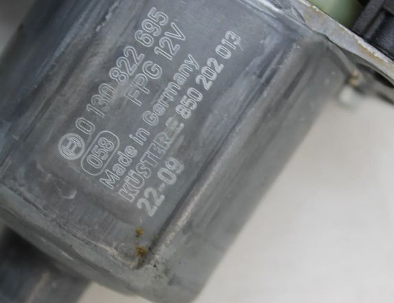 VOLKSWAGEN T-Roc 1 generation (2017-2024) Стеклоподъемник задней левой двери 2GA839461G 30319580