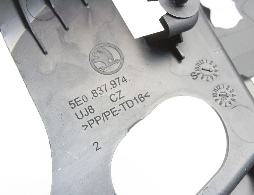 SKODA Octavia 3 generation (2013-2020) Front Right Door Loudspeaker 5E0837974 30916255